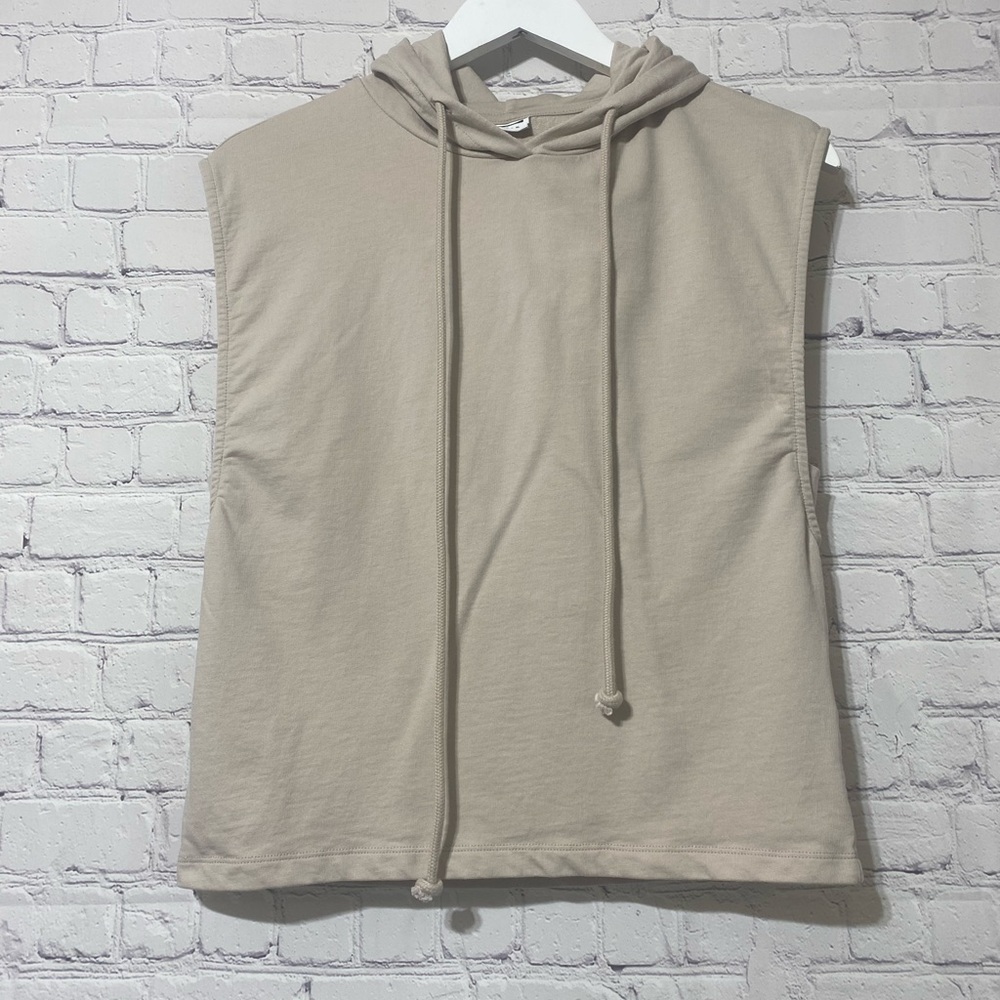 Noisy May sweatshirt with no sleeves